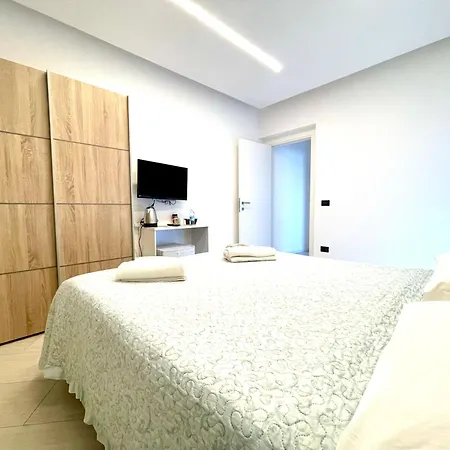 Magenta Guest house *